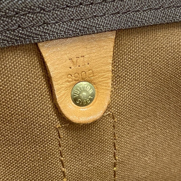 Louis Vuitton Keepall 55 Bandouliere Travel Bag - Picture 13 of 16